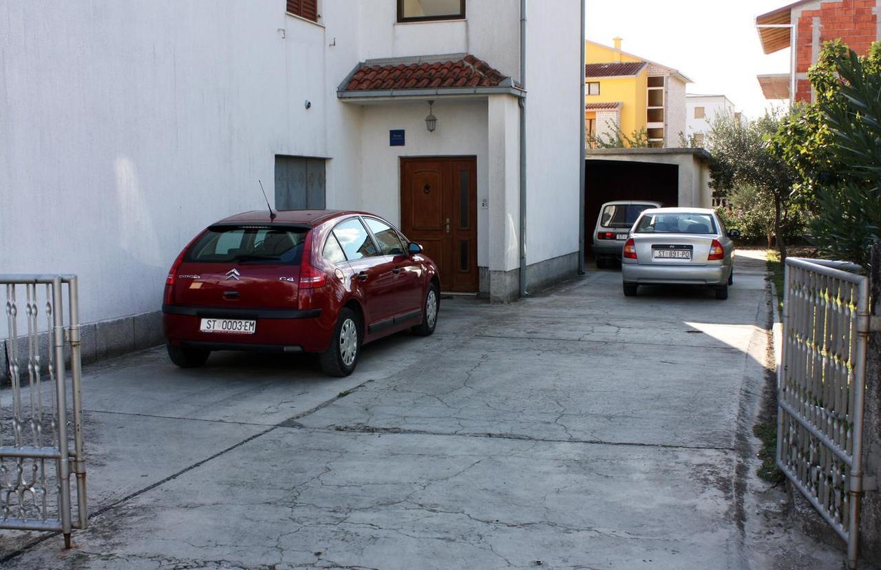 Apartments With A Parking Space Kastel Stafilic, Kastela - 5219 Exterior photo